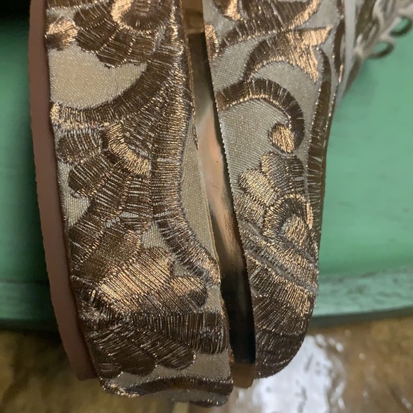 Tony Burch - Picture 6 of 12